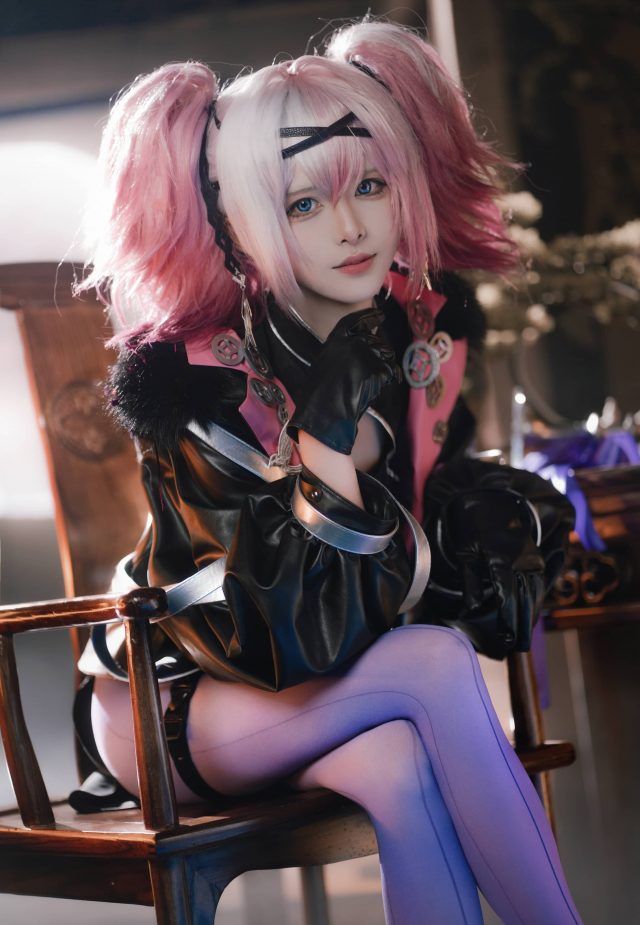 重庆美妹腥味猫罐：不仅容貌出众，而且COSPLAY才华令人惊叹插图3