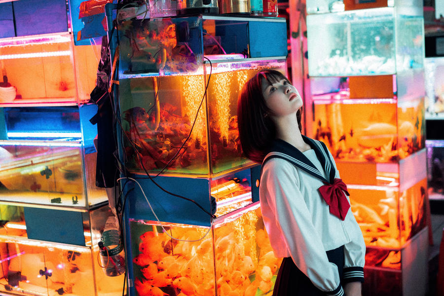 河豚抚子COS：穿越水族馆的美少女JK，镜头前的独特魅力插图