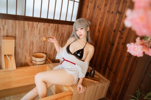 碧蓝航线·美因茨COS，七七娜娜子的惊艳COSPLAY之作(碧蓝航线美因茨装备)插图1