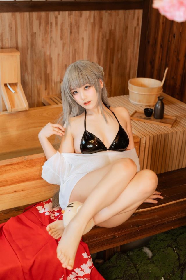 碧蓝航线·美因茨COS，七七娜娜子的惊艳COSPLAY之作(碧蓝航线美因茨装备)插图3