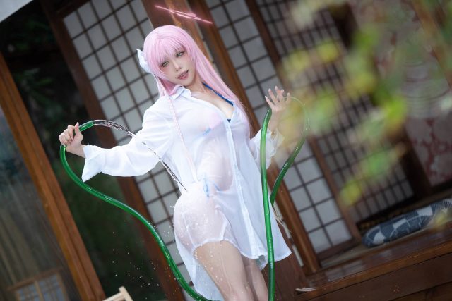 炎炎夏日的火辣魅力：水淼aqua cos《蔚蓝档案》浦和花子插图