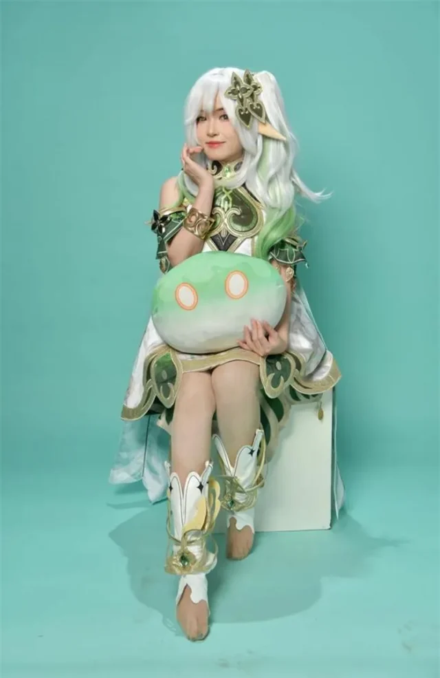 女主播“Baby Co”的《原神》纳西妲cosplay，让粉丝们兴奋不已！(女主播如何能吸引大哥)插图2