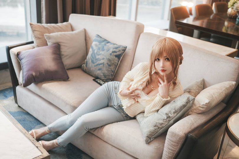 肉扣热热子cos兔女郎 | rioko凉凉子_下班后·兔女郎人妻cos [30P3V-739MB]插图