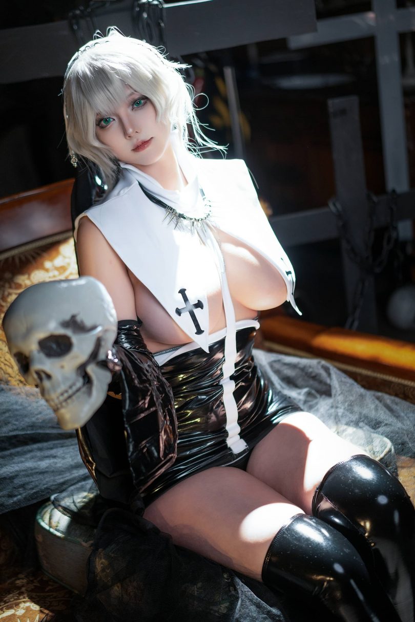 菌烨tako cos修女 | 菌烨tako_修女·黑色胶衣cos作品 [3P-78MB]