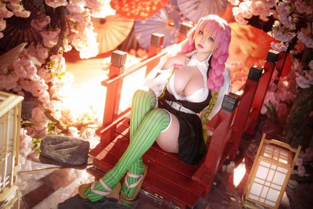 鬼灭之刃COSPLAY：菌烨tako再现甘露寺蜜璃的迷人魅力(鬼灭之刃cosplay花絮)插图