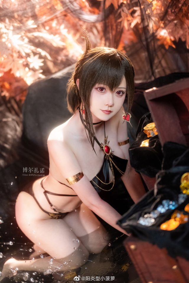 阳炎型小菠萝cos博尔扎诺，展现“碧蓝航线COSPLAY”的绝美诱惑(阳炎型小菠萝 佩拉)插图3