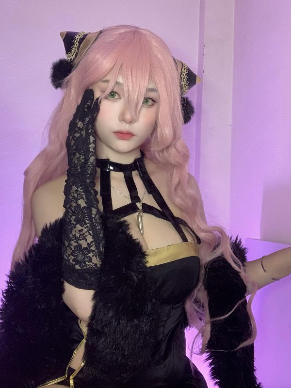 越南女游戏玩家以更个性化的版本cosplay《间谍×过家家》阿尼亚插图3