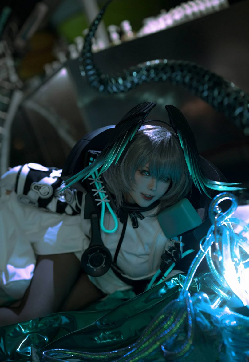 w百合欧皇子w cos霍尔海雅 | w百合欧皇子w_明日方舟·霍尔海雅cos [18P-124MB]