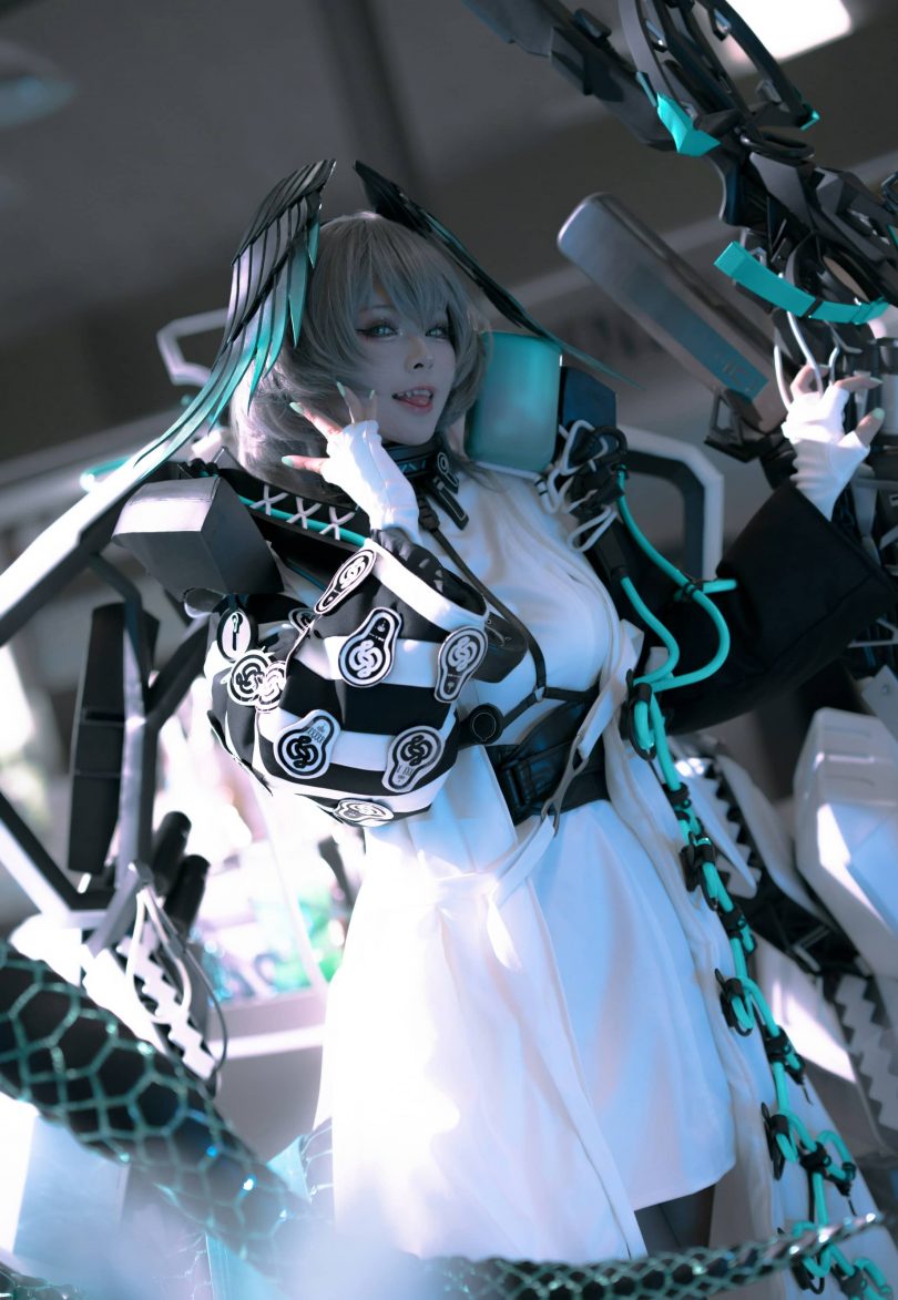 w百合欧皇子w cos霍尔海雅 | w百合欧皇子w_明日方舟·霍尔海雅cos [18P-124MB]