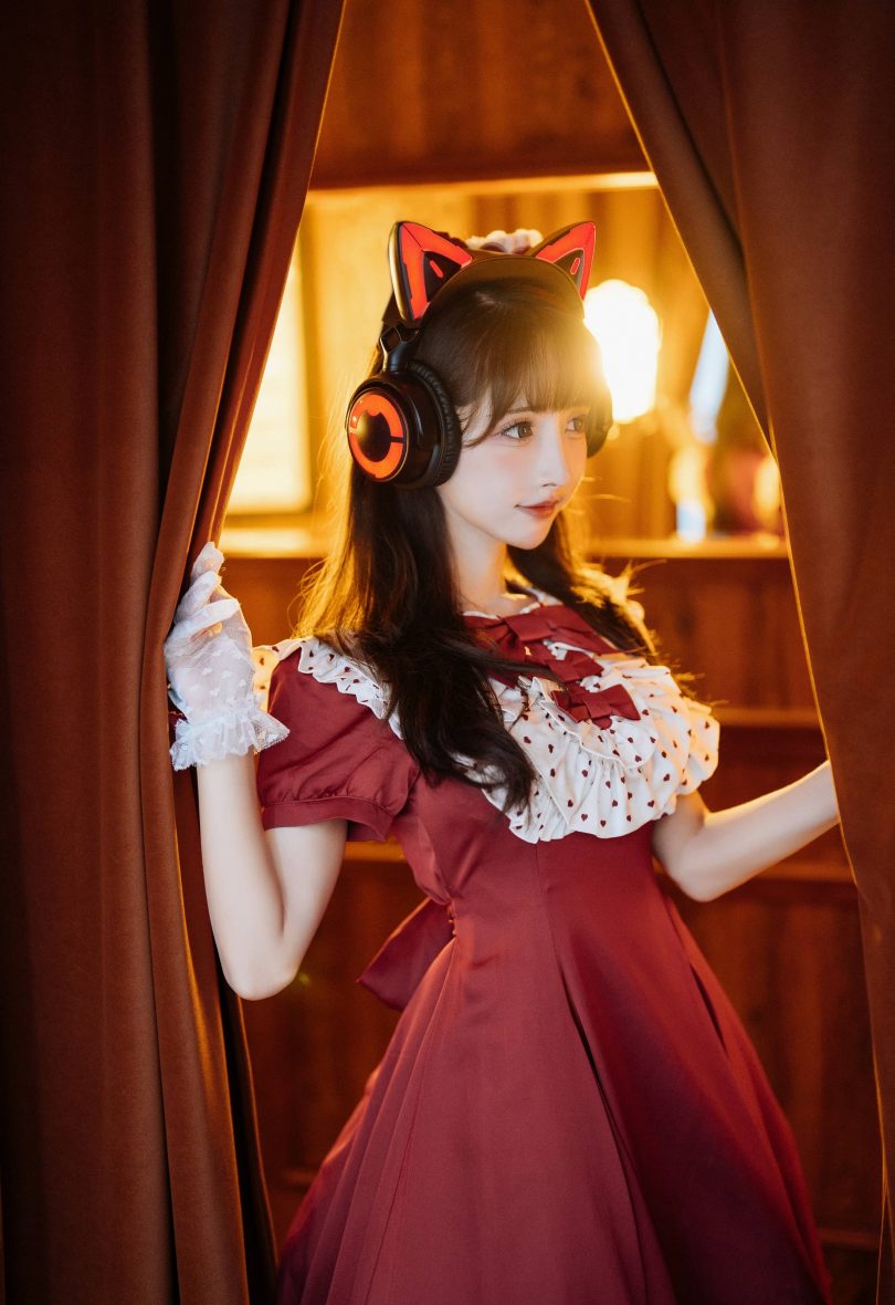 紫氯氯cos妖舞女孩 | 紫氯氯_妖舞女孩·520 cos作品 [18P-162MB]