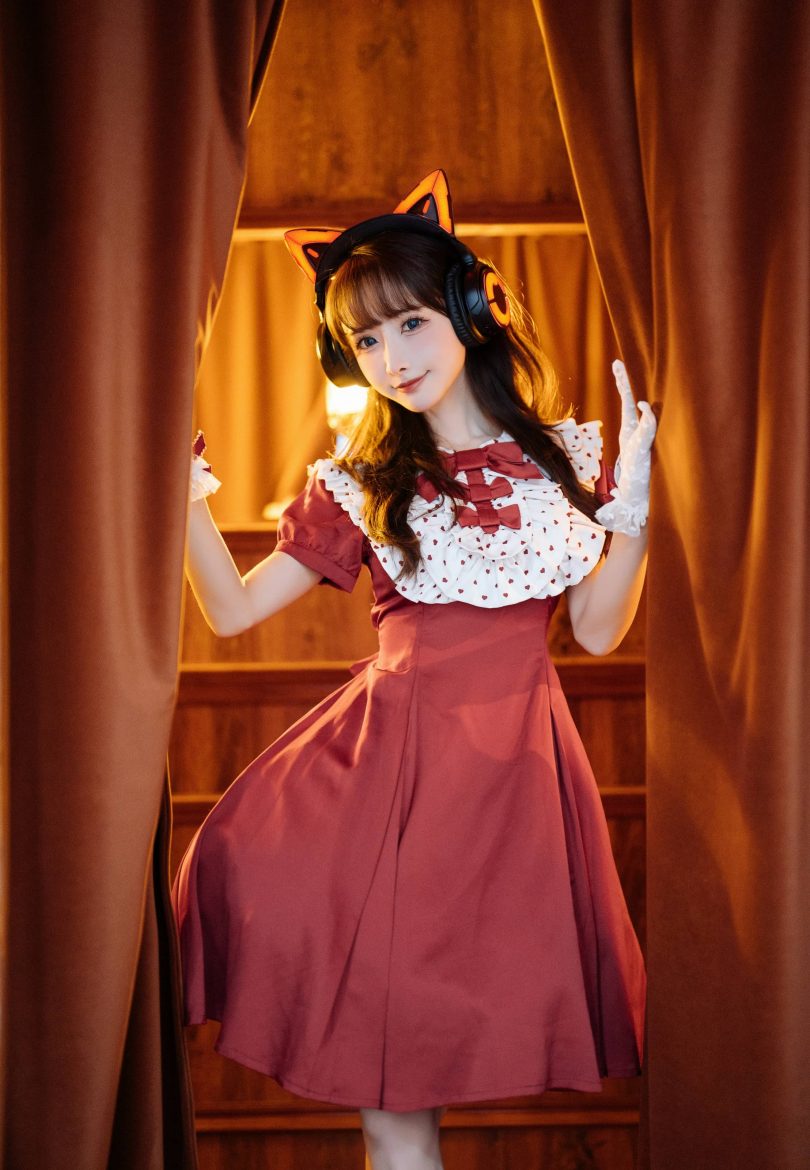 紫氯氯cos妖舞女孩 | 紫氯氯_妖舞女孩·520 cos作品 [18P-162MB]