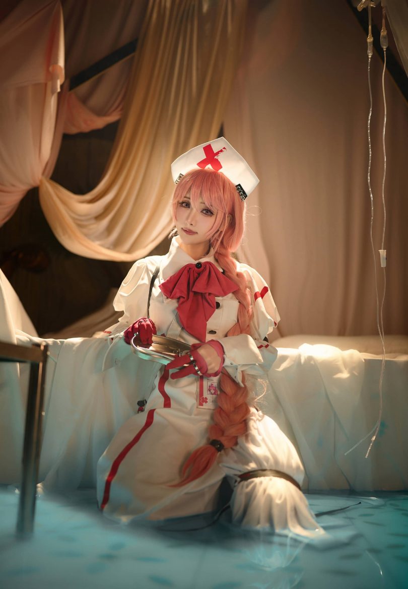 紫氯氯cos安 | 紫氯氯_无期迷途·安 护士cos作品 [13P-35MB]