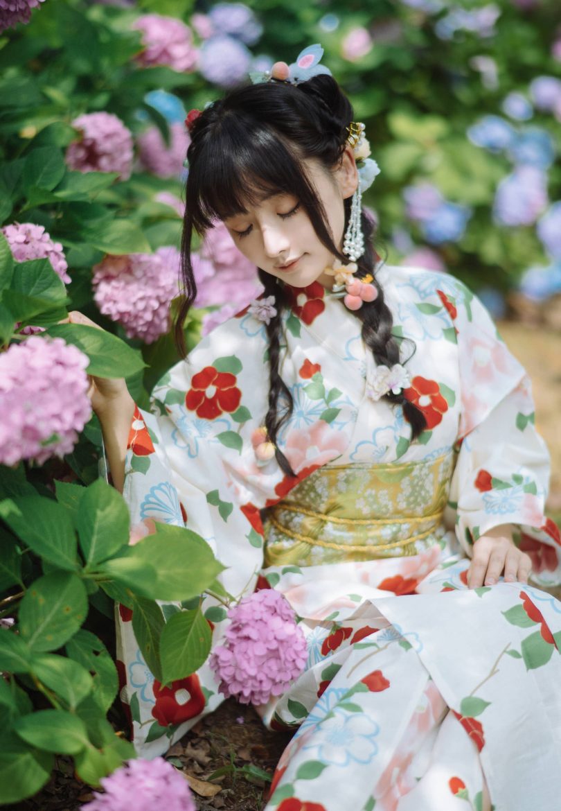 紫氯氯cos花季少女 | 紫氯氯_花季少女·无尽夏 和服cos作品 [18P-57MB]