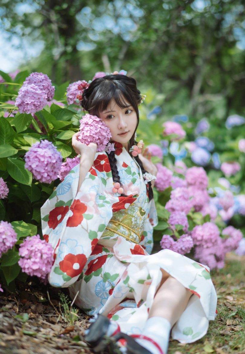 紫氯氯cos花季少女 | 紫氯氯_花季少女·无尽夏 和服cos作品 [18P-57MB]