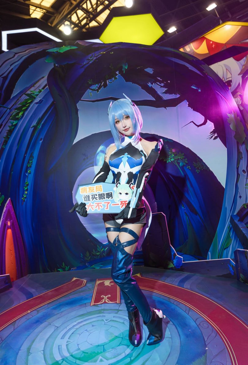 紫氯氯cos赛贝丝 | 紫氯氯_300大作战·赛贝丝cos作品 [9P-43MB]