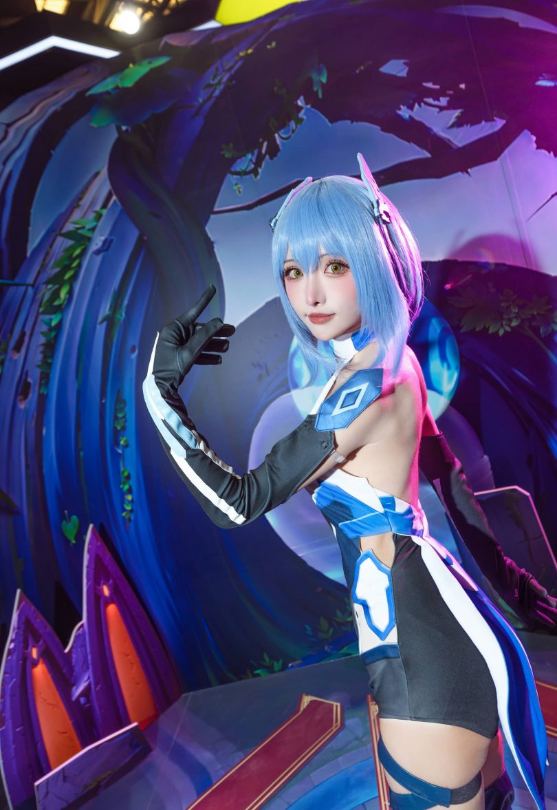 紫氯氯cos赛贝丝 | 紫氯氯_300大作战·赛贝丝cos作品 [9P-43MB]