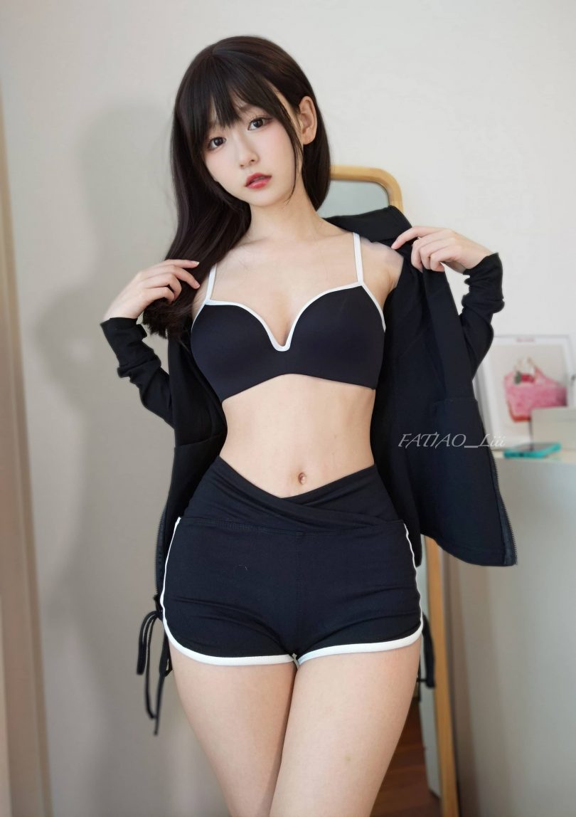 迷之呆梨cos_Fantia女孩 | 迷之呆梨_Fantia女孩·蓝纹比基尼cos [103P-194MB]