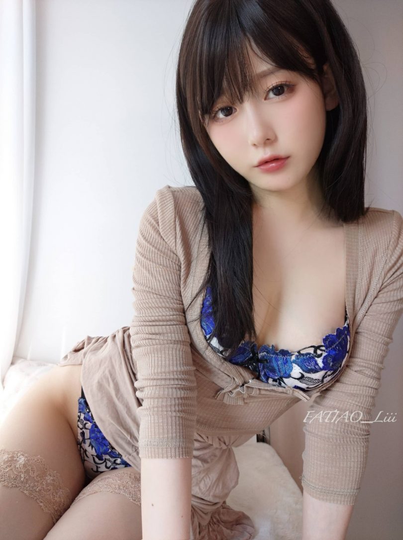 迷之呆梨cos_Fantia女孩 | 迷之呆梨_Fantia女孩·蓝纹比基尼cos [103P-194MB]