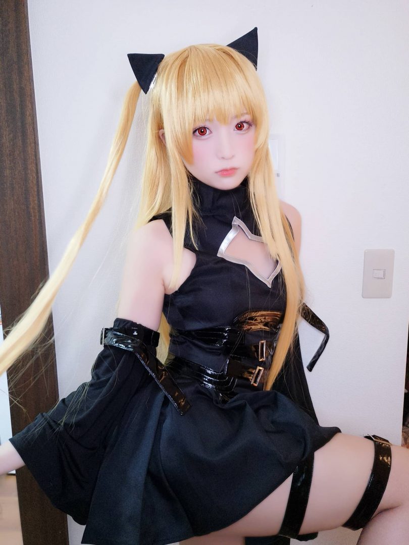 Yuki亭cos伊芙 | Yuki亭_出包女王·金色之暗伊芙cos作品 [21P-31MB]