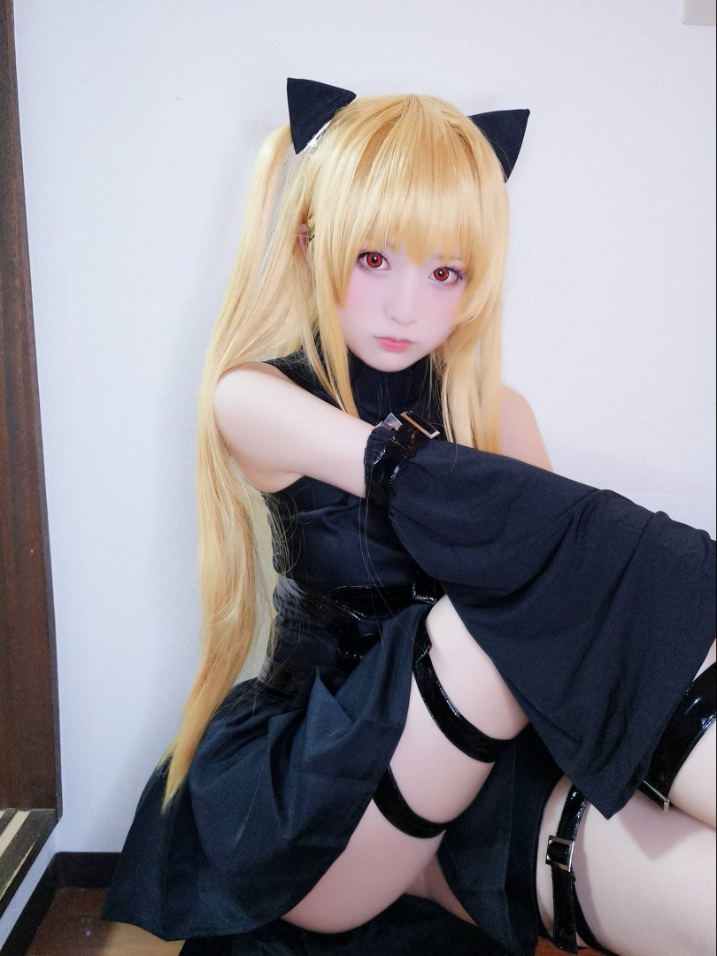 Yuki亭cos伊芙 | Yuki亭_出包女王·金色之暗伊芙cos作品 [21P-31MB]