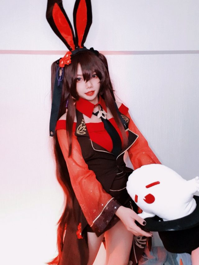coser Nanthasri惊艳亮相：性感可爱兔女郎版的胡桃大放异彩(cosplay男神)插图