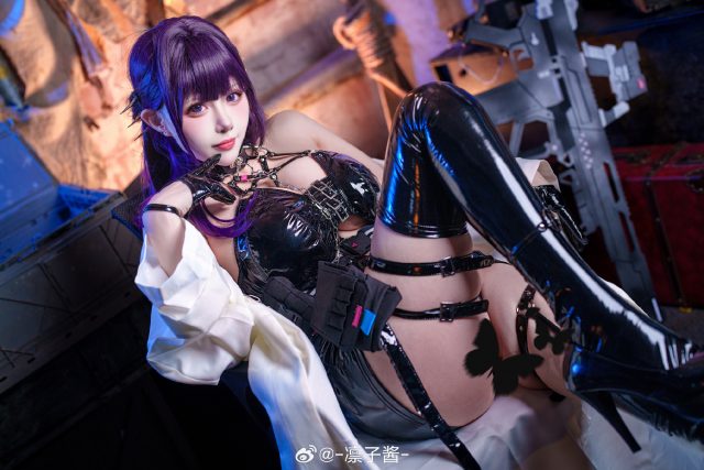 梦幻现实：凛子酱演绎《胜利女神：妮姬》米哈拉的绝美COSPLAY插图1