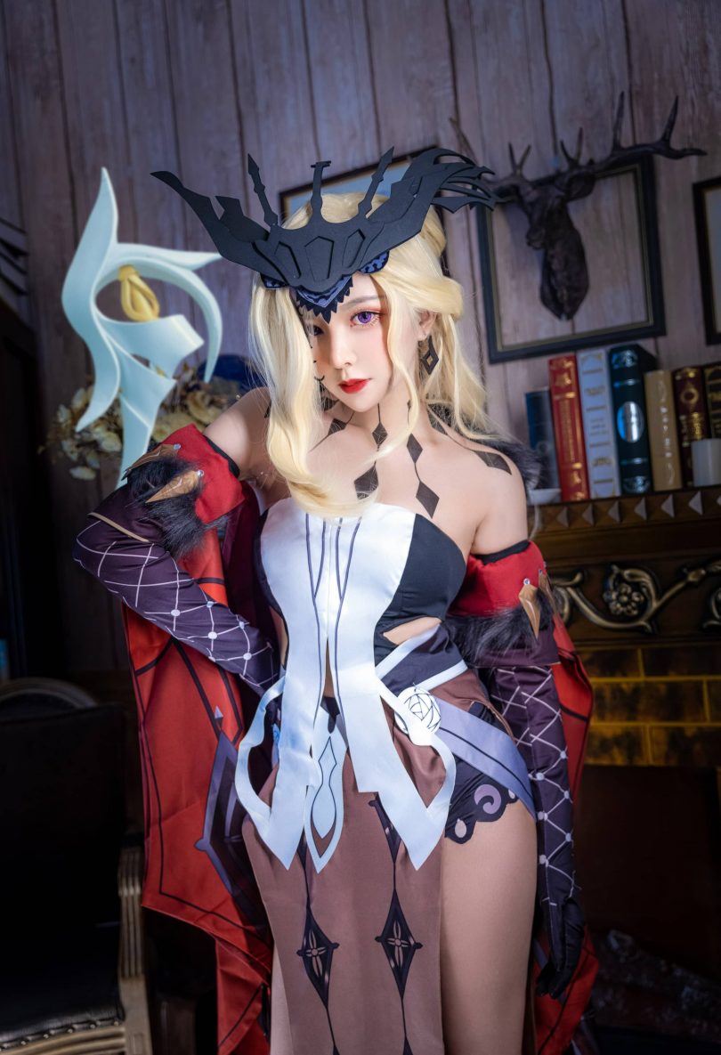 妍子坚不可摧cos La Signora | 妍子坚不可摧_原神·La Signora cos [15P-150MB]