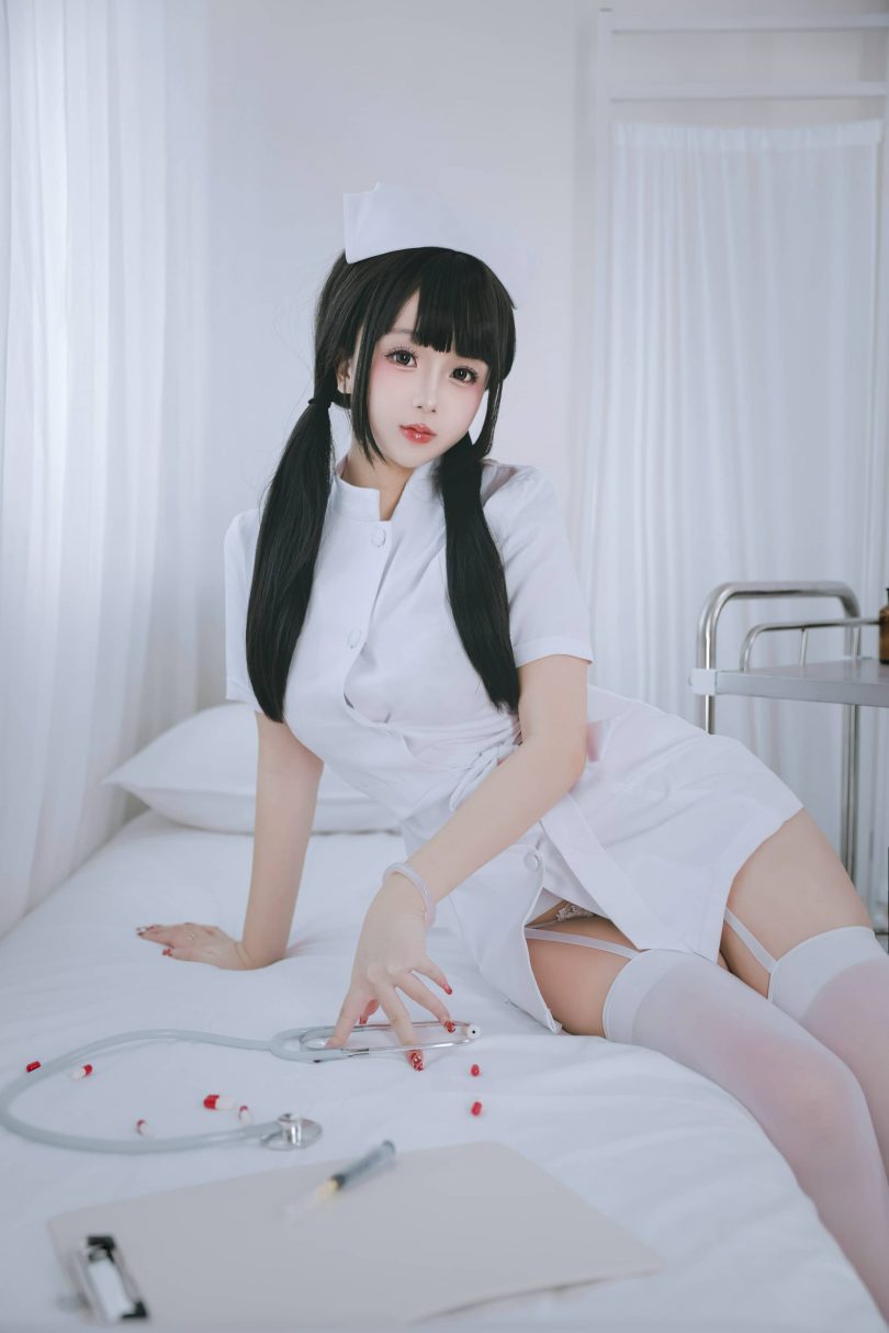 日奈娇cos护士 | 椎名莜(日奈娇)_制服诱惑·诊所护士cos作品 [147P2V-1.34GB]