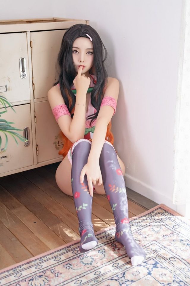 韩国coser Yuna 유나化身《鬼灭之刃》灶门祢豆子，引爆时尚新潮插图2