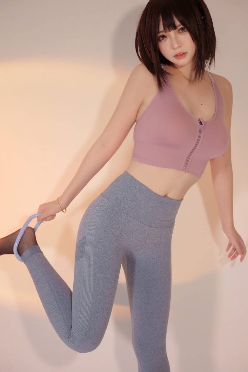 疯猫ss cos_情人节 | 疯猫ss_情人节福袋·运动衣cos作品 [40P-742MB]