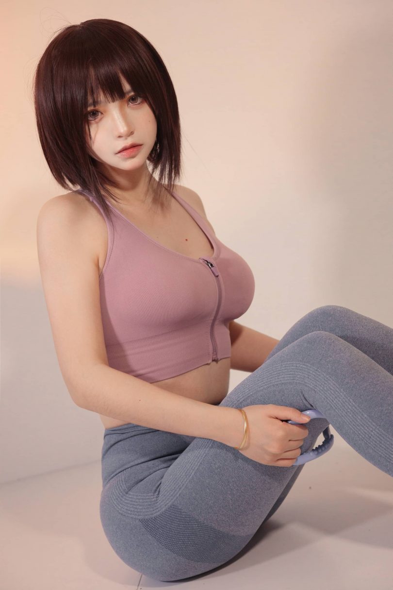 疯猫ss cos_情人节 | 疯猫ss_情人节福袋·运动衣cos作品 [40P-742MB]