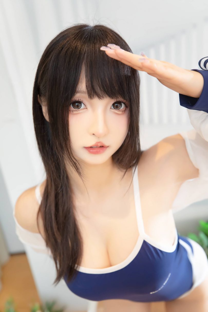 神楽坂真冬cos_夏日泳装 | 神楽坂真冬_夏日泳装·白色丝袜cos [75P2V-430MB]