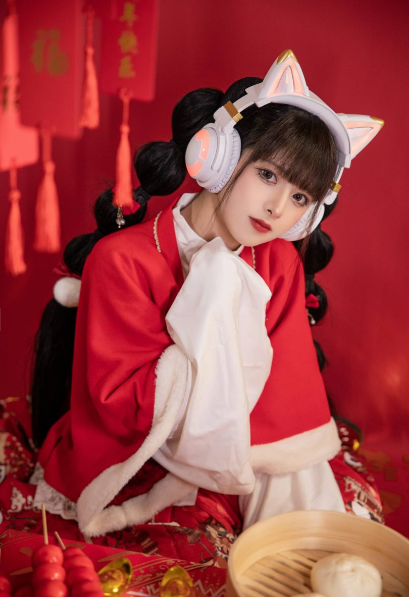 腥味猫罐cos_新年系列 | 腥味猫罐_新年快乐cos作品 [12P-109MB]