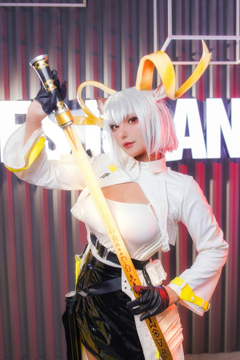 菌烨tako cos卡涅利安 | 菌烨tako_明日方舟·卡涅利安cos [7P-12.57MB]