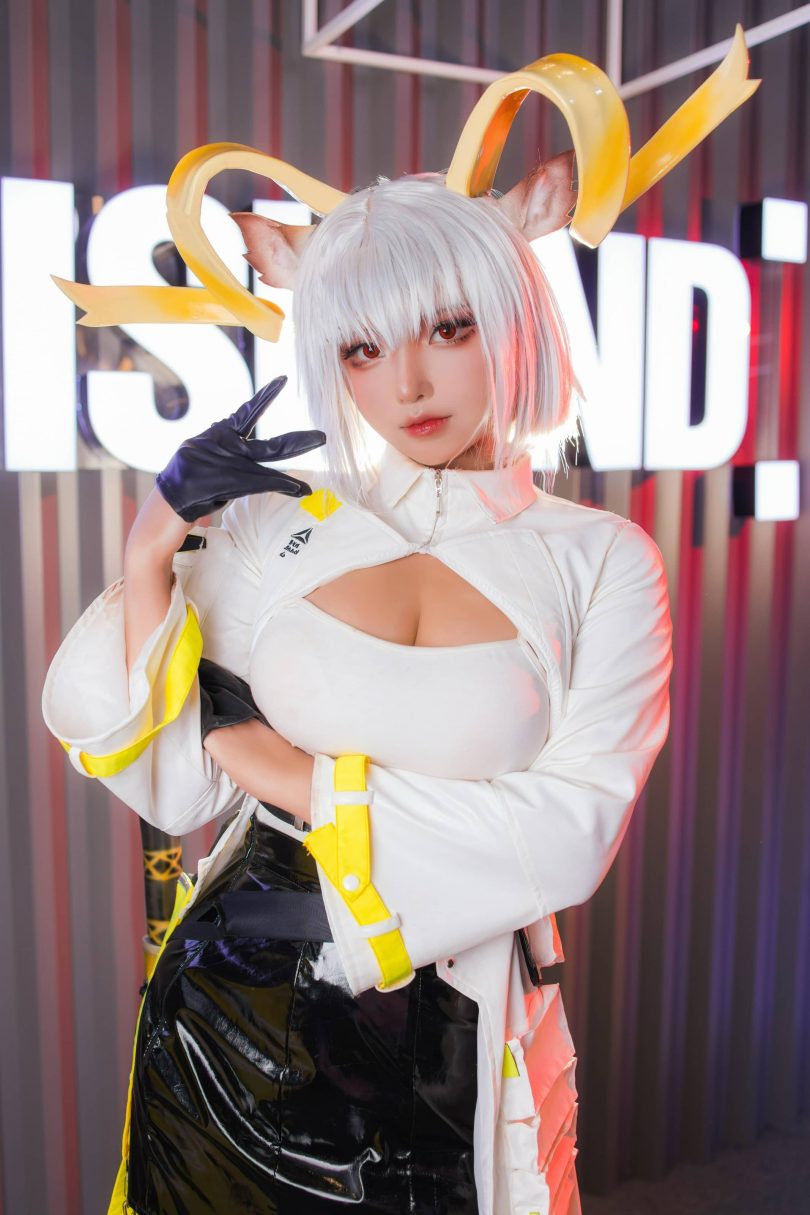 菌烨tako cos卡涅利安 | 菌烨tako_明日方舟·卡涅利安cos [7P-12.57MB]