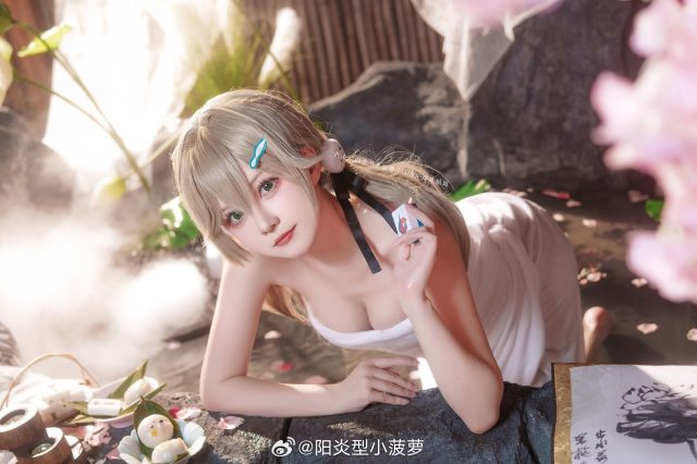 掌门人的崩坏温泉之约：阳炎型小菠萝cos《崩坏：星穹铁道》青雀插图1