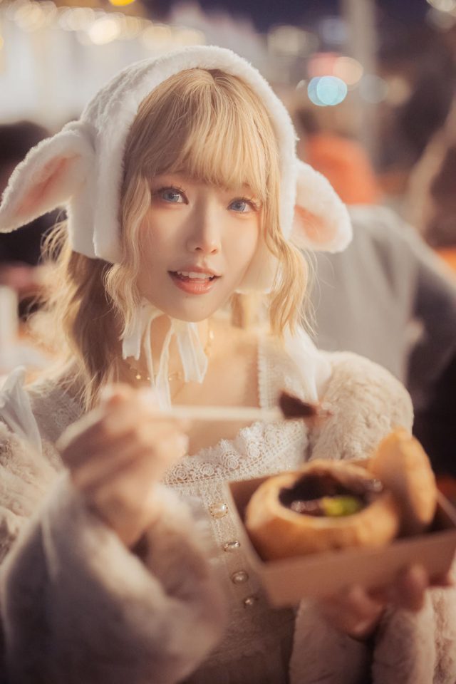 哈尔滨冬季乐园的奇妙之旅：coser“ElyEE子”的温馨体验(哈尔滨游乐场冬天开吗)插图5