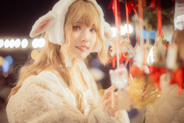 哈尔滨冬季乐园的奇妙之旅：coser“ElyEE子”的温馨体验(哈尔滨游乐场冬天开吗)插图1