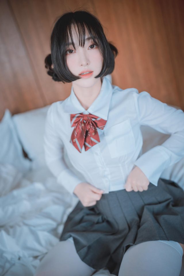 揭秘HaNari的魅力：一个DJ、模特、COS达人的多面故事(hania rani)插图5