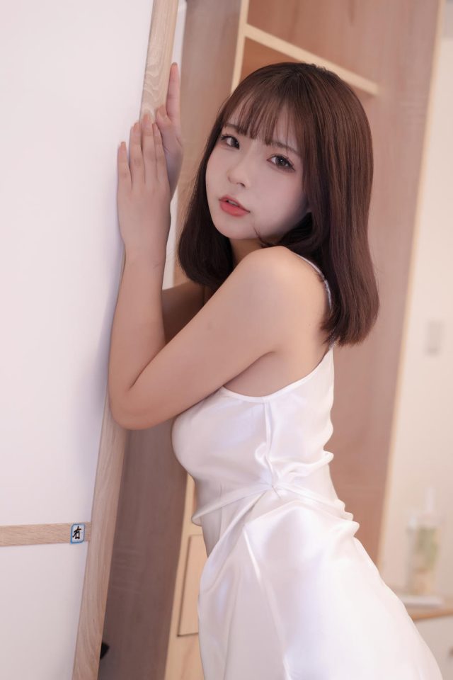 重温青涩岁月，coser yuuhui玉汇的校园女神双面魅力解析(重温青涩岁月)插图3