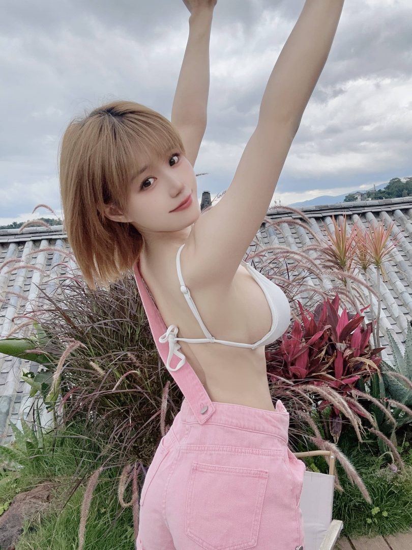 小仓千代w cos_比基尼 | 小仓千代w_吊带牛仔裤+比基尼cos [82P-142MB]插图