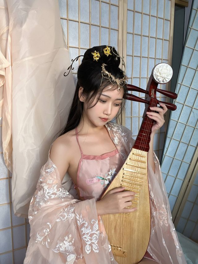 越品越有味的COSPLAY老酒：coser不呆猫的颜值与气质(越品越有味的茶)插图2