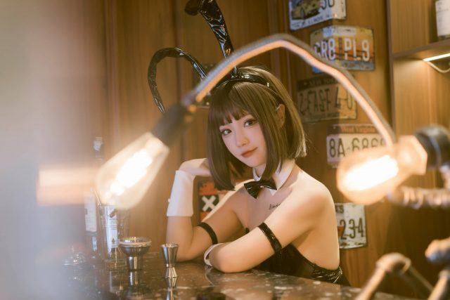 深入探索：coser桃良阿宅带你揭秘秘密交易的隐藏故事(深入探索秘仪圣殿攻略)插图