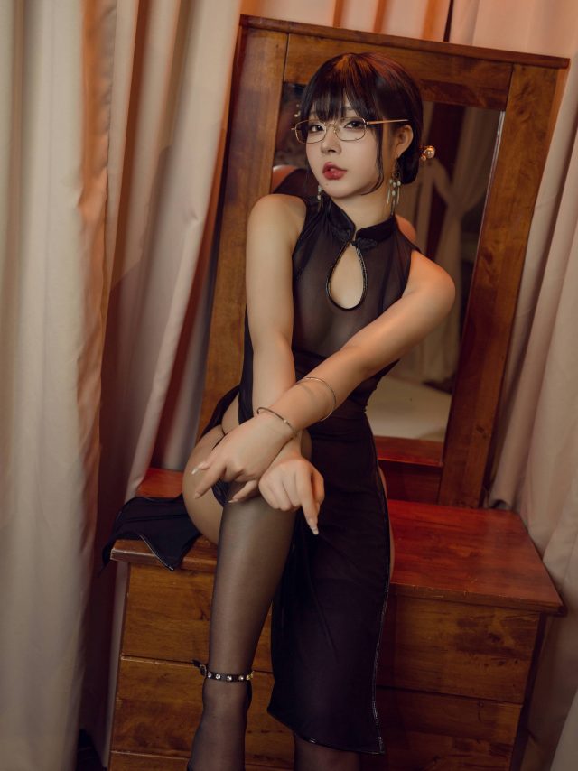 yuuhui玉汇的COS魔法：揭秘靡烟黑纱旗袍的迷人秘密(上海玉汇缘家居用品有限公司)插图