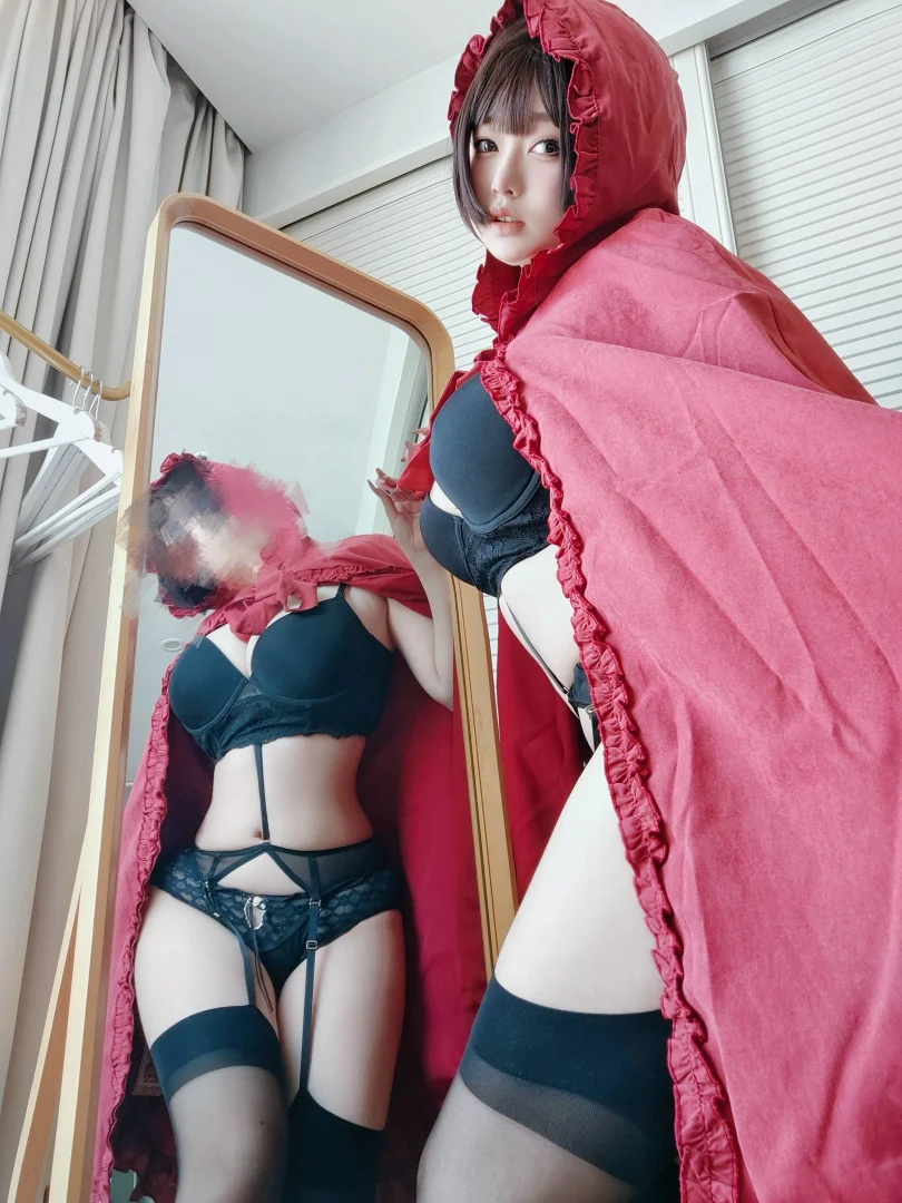 女主K cos小红帽 | 女主K_比基尼·小红帽和红苹果cos [86P-376MB](cos小红帽的女孩 手办)插图