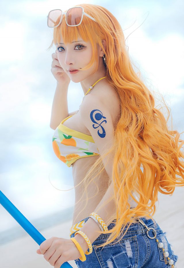穿越《航海王》海洋世界：紫氯氯的“小贼猫”娜美COS(穿越海贼王的小说推荐知乎)插图3