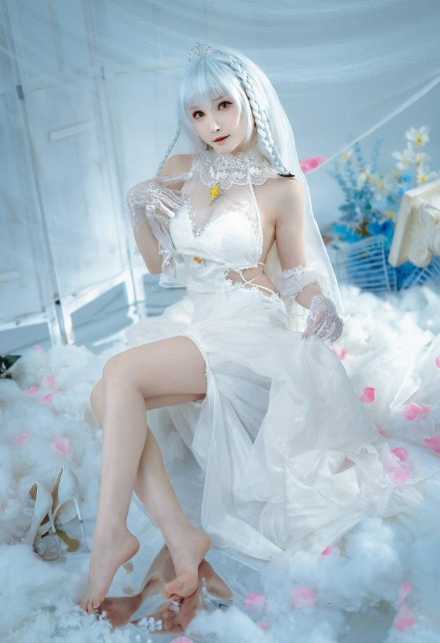 超级小禾儿·花园誓约婚纱COS：浪漫的婚礼在花海中绽放(超级小花bgm)插图2