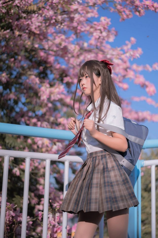 春风十里不如你:coser 萌芽儿o0与异木棉花的美丽邂逅 春风十里不如你:coser 萌芽儿o0与异木棉花的美丽邂逅