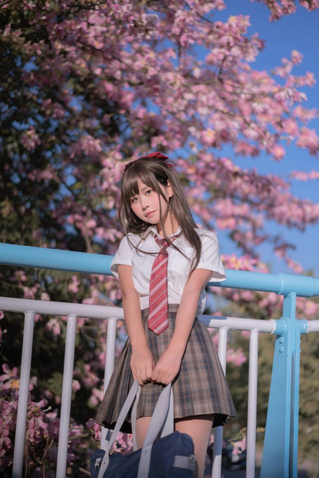 春风十里不如你:coser 萌芽儿o0与异木棉花的美丽邂逅 春风十里不如你:coser 萌芽儿o0与异木棉花的美丽邂逅