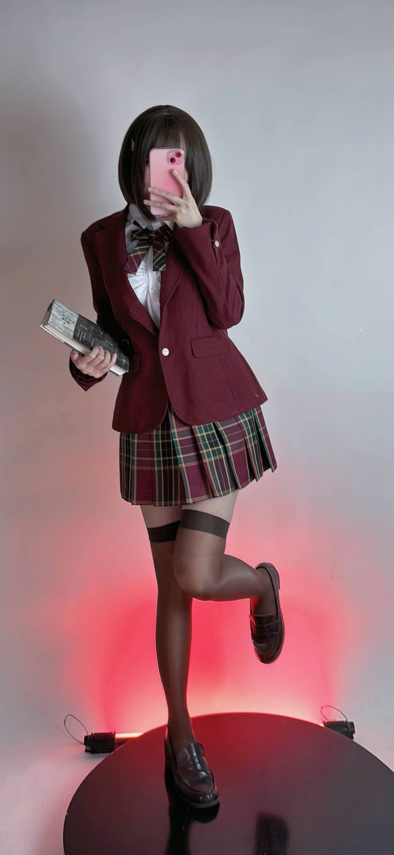 miko酱ww cos_JK系列 | miko酱ww_红色JK·格子短裙cos作品 [13P-117MB]